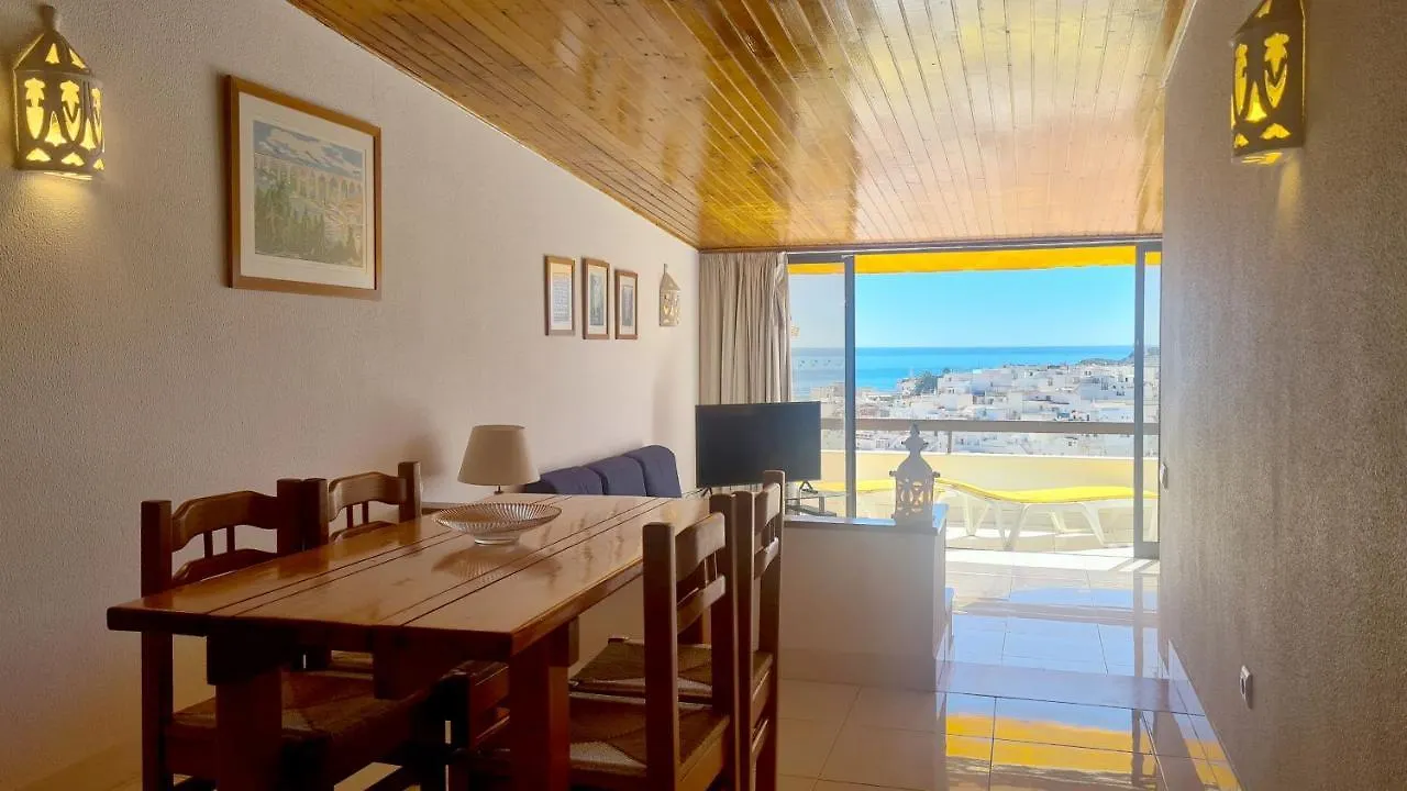 Albufeira, Sea And Old Town Viewアパートメント アパート アルブフェイラ