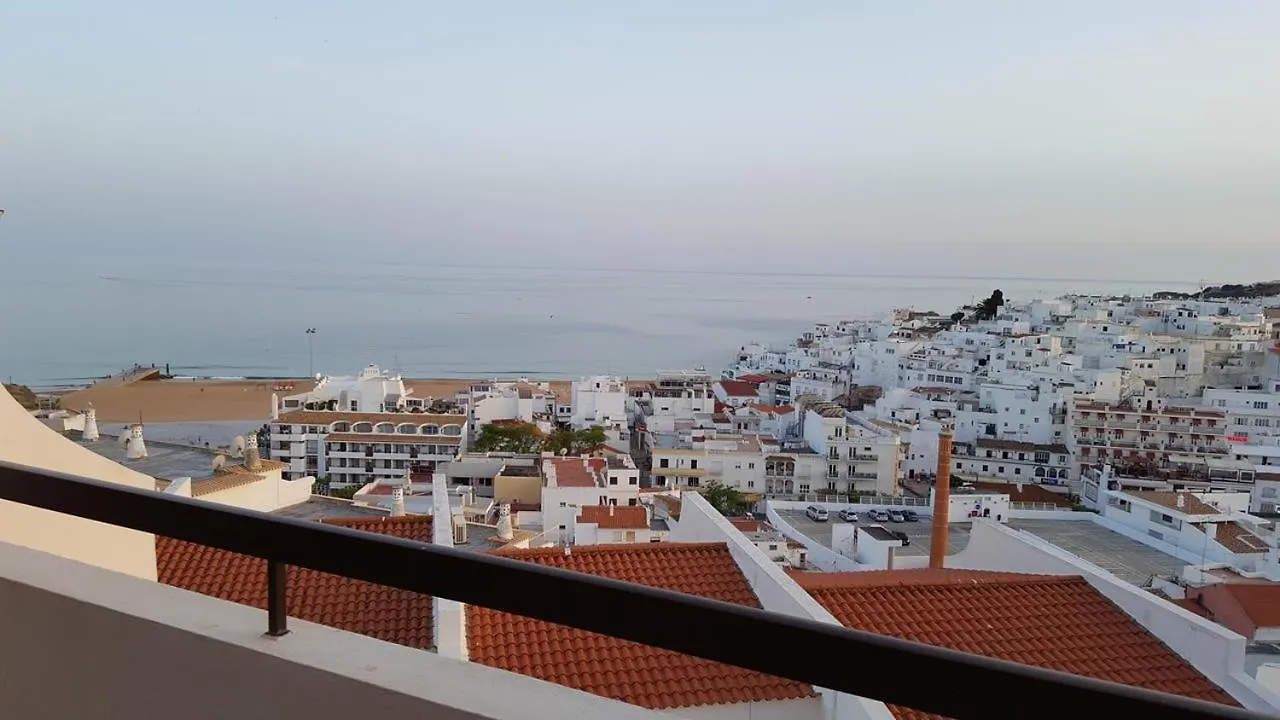 Albufeira, Sea And Old Town Viewアパートメント アパート